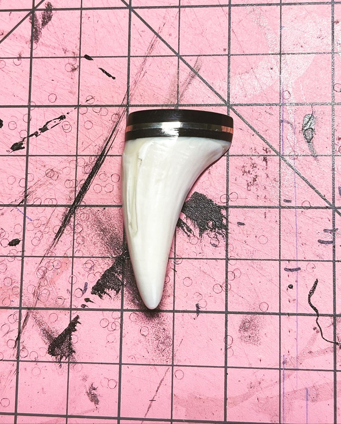 Nanuq/Polar Bear K9 Tooth Lapel Pin