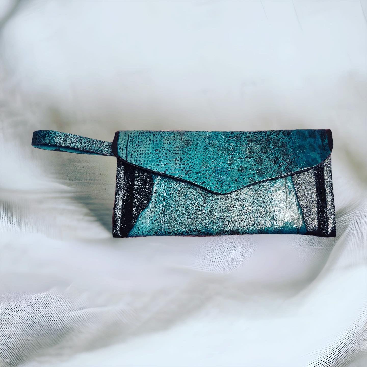 Teal Fish Skin Leather & Seal Leather w/strap